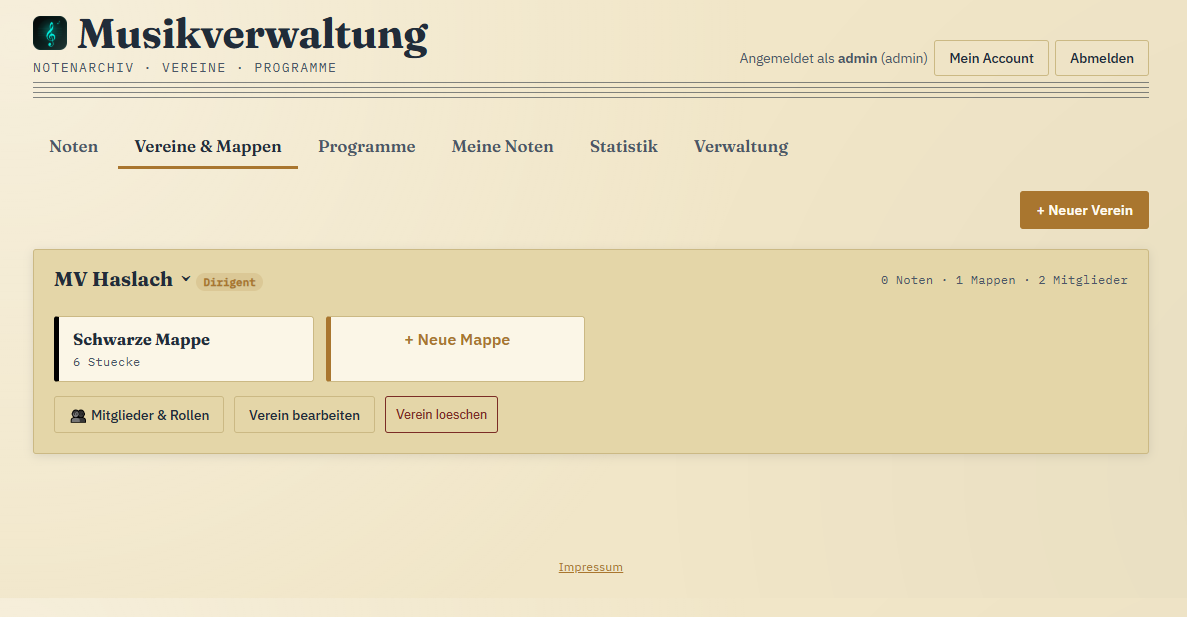 Inhalt einer Notenmappe mit sortierten Stücken